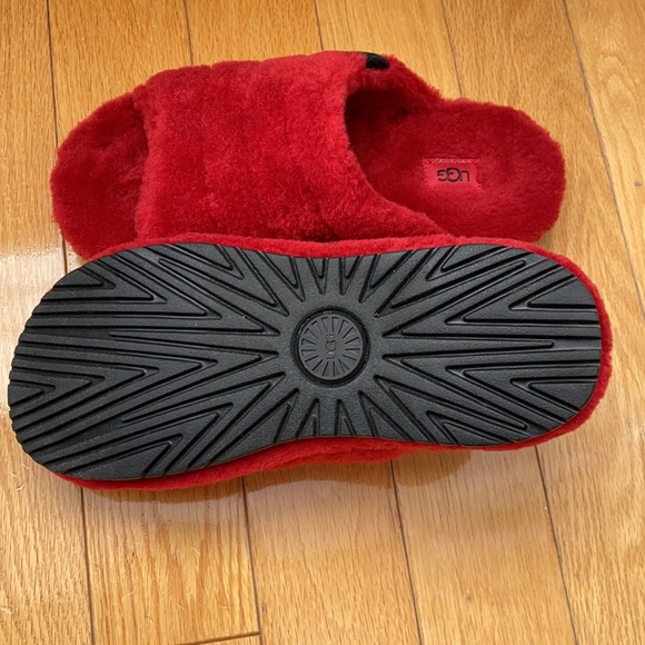 Red Ugg Fluff You Slides Size 8 US - Picture 4 of 4